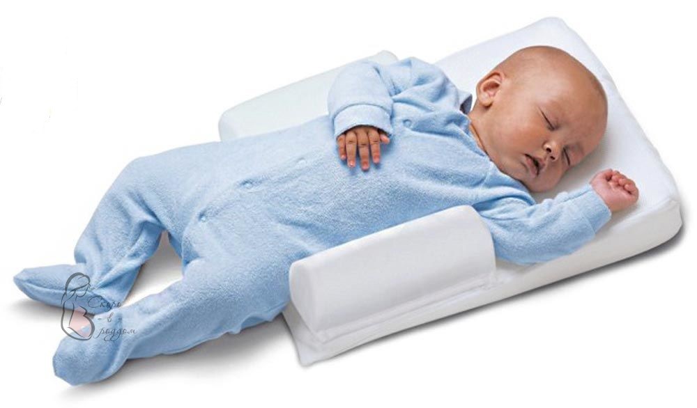 Его использование позволяет сохранить правильную позу ребенка во время отдыха и исключить переворачивание на спину.