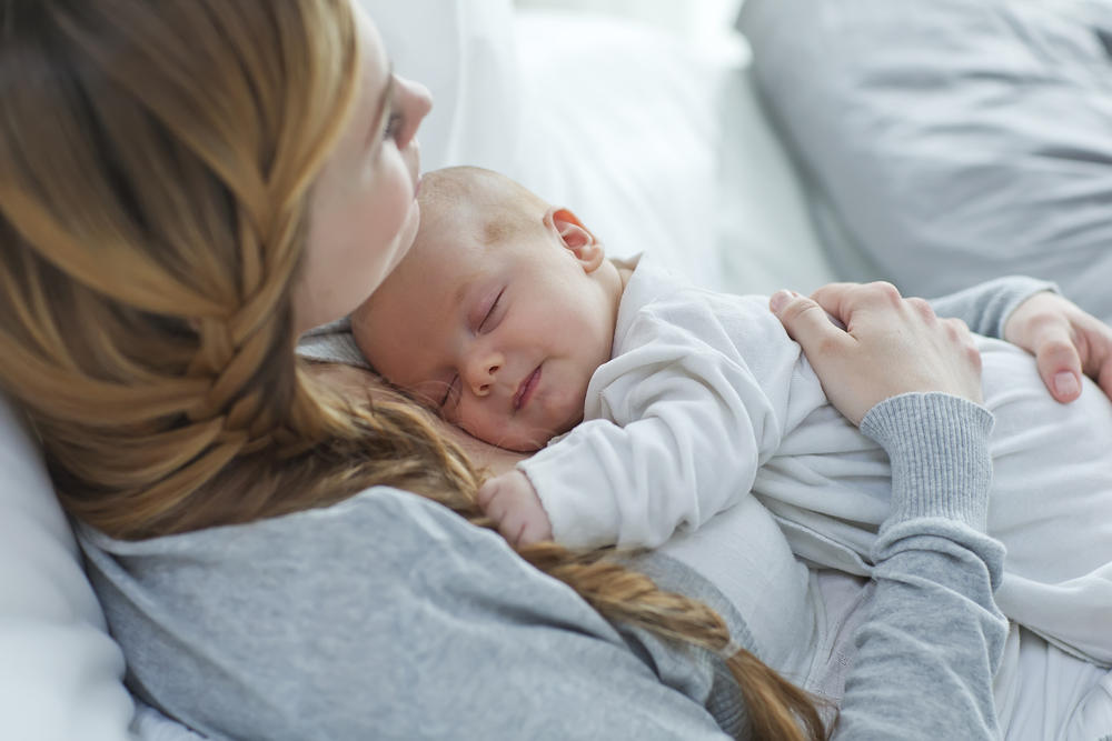 Если сонное время новорожденного подчиняется собственным законам, то отдых детей с трех месяцев максимально приближен к цикличности сна взрослого человека. 
